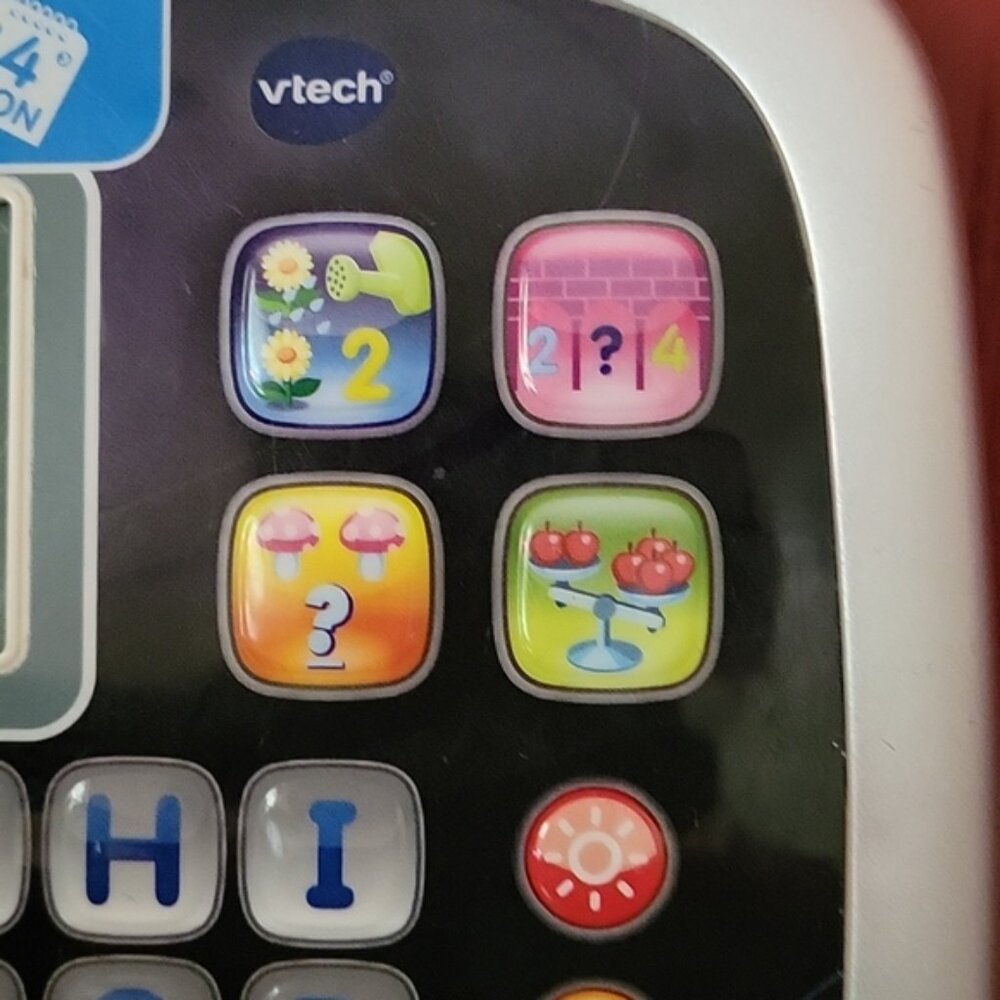 Vtech Little Apps Tablet Children's Learning Toy 12 Activities and Games - Picture 3 of 6
